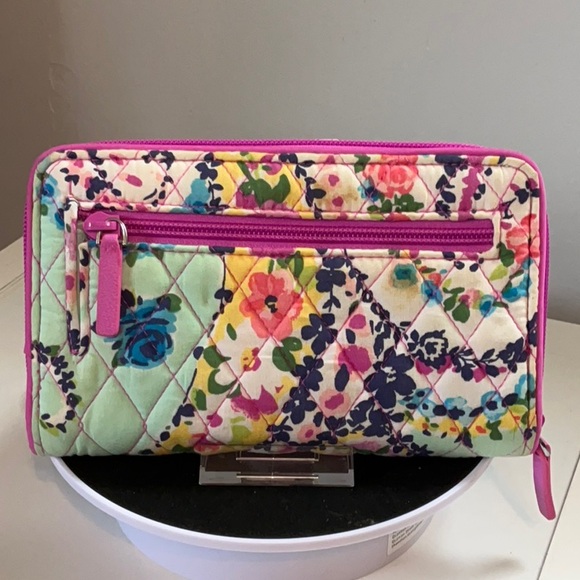 Vera Bradley Pink Floral Quilted Wallet - Picture 2 of 12